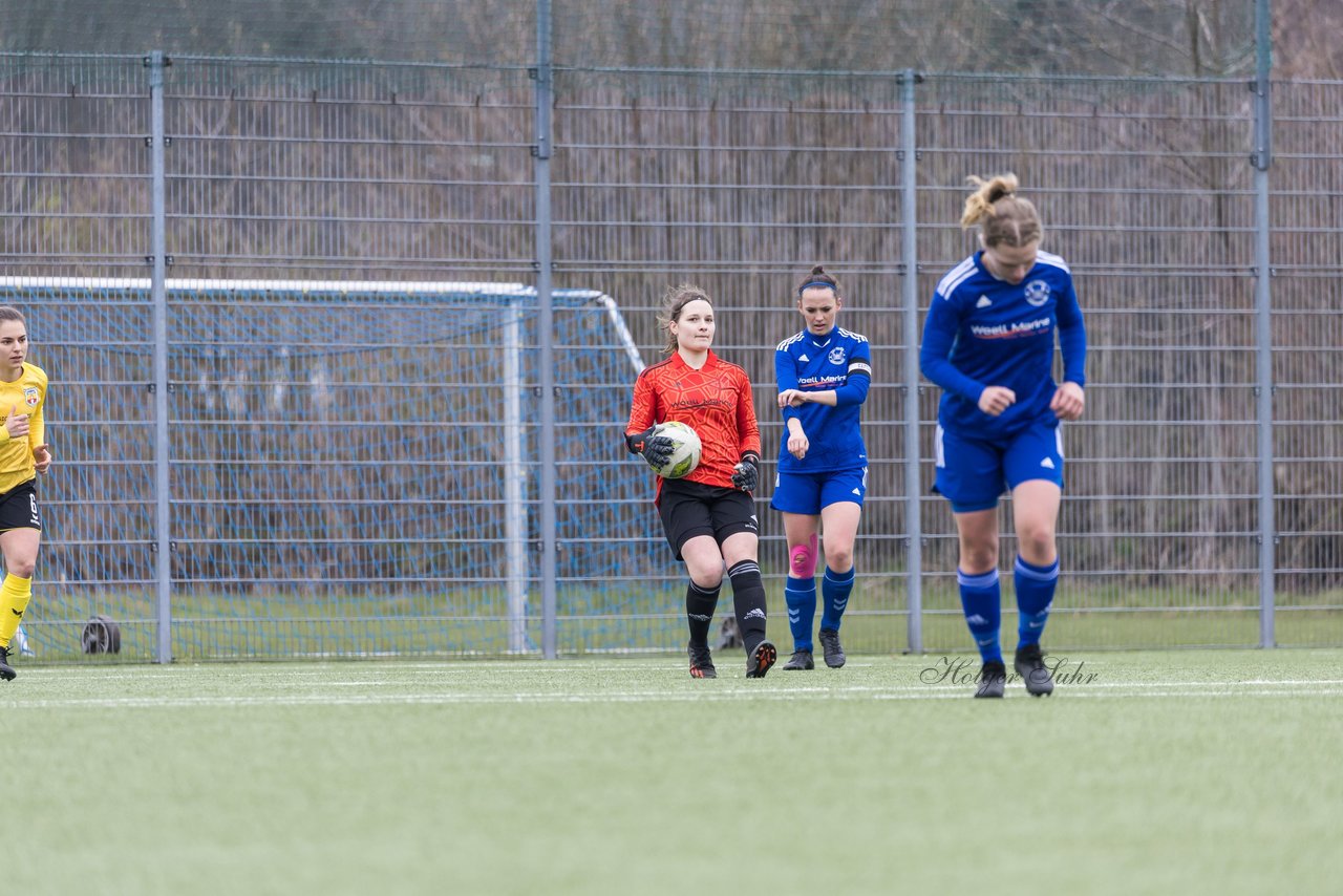 Bild 200 - F SSC Hagen Ahrensburg - SV Frisia Risum-Lindholm : Ergebnis: 1:2